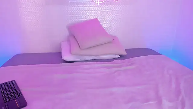 Snapshot of aleksandramiller_ chatting on 17, 1, 2026 aleksandramiller online show from 17, 1, 2026