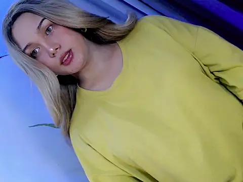 Snapshot of Sweet_angelinax chatting on 4, 4, 2026 Sweet angelinax online show from 4, 4, 2026