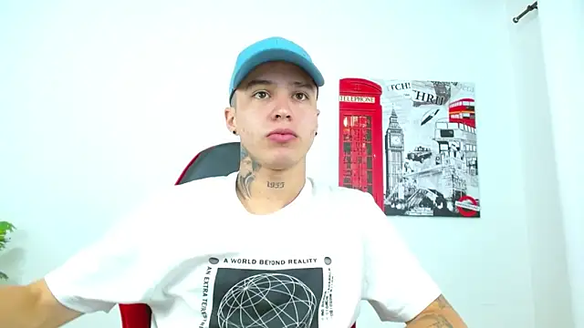 Snapshot of Cumandres18 chatting on 19, 1, 2026 Cumandres18 online show from 19, 1, 2026