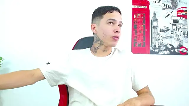 Snapshot of Cumandres18 chatting on 9, 2, 2026 Cumandres18 online show from 9, 2, 2026