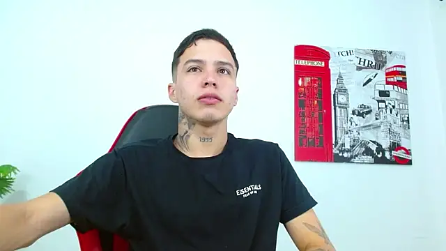 Snapshot of Cumandres18 chatting on 18, 2, 2026 Cumandres18 online show from 18, 2, 2026