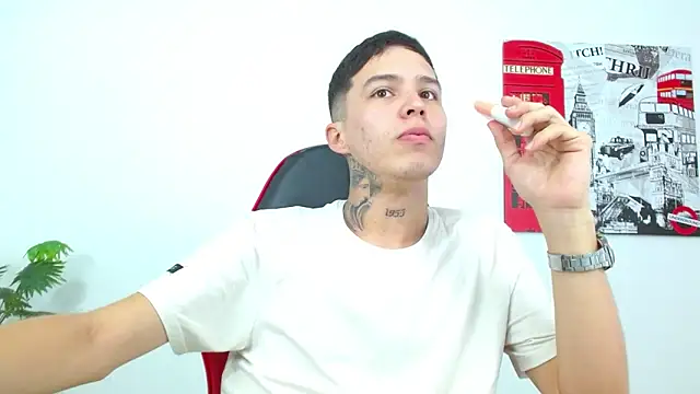 Snapshot of Cumandres18 chatting on 19, 2, 2026 Cumandres18 online show from 19, 2, 2026