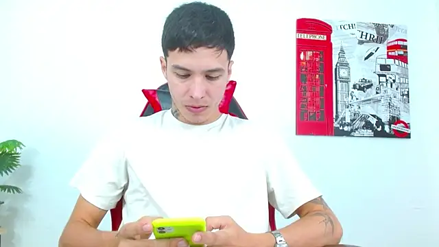 Snapshot of Cumandres18 chatting on 25, 2, 2026 Cumandres18 online show from 25, 2, 2026