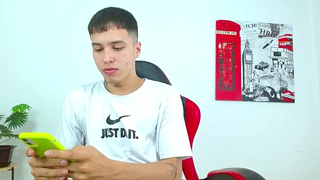 Snapshot of Cumandres18 chatting on 2, 3, 2026 Cumandres18 online show from 2, 3, 2026