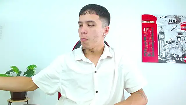 Snapshot of Cumandres18 chatting on 4, 3, 2026 Cumandres18 online show from 4, 3, 2026