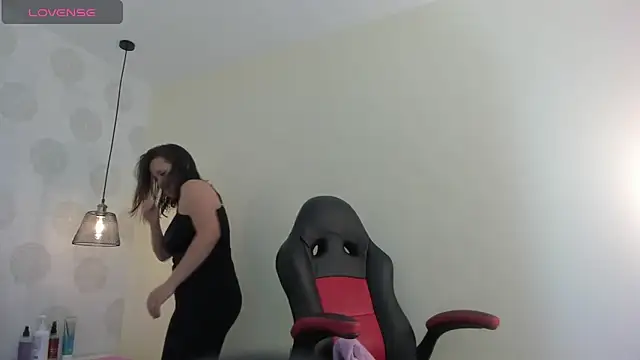 GIANAMILLER6 online show from 7, 11, 2025