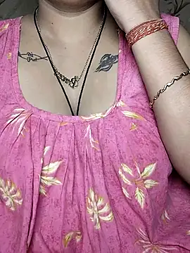 Shiny HOT01 online show from 25, 10, 2025