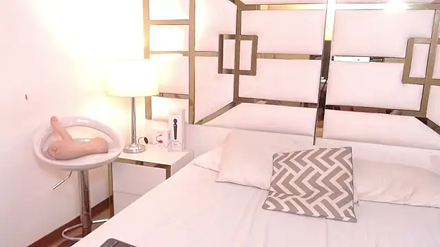 Snapshot of AnniieCarther chatting on 21, 10, 2025 AnniieCarther online show from 21, 10, 2025