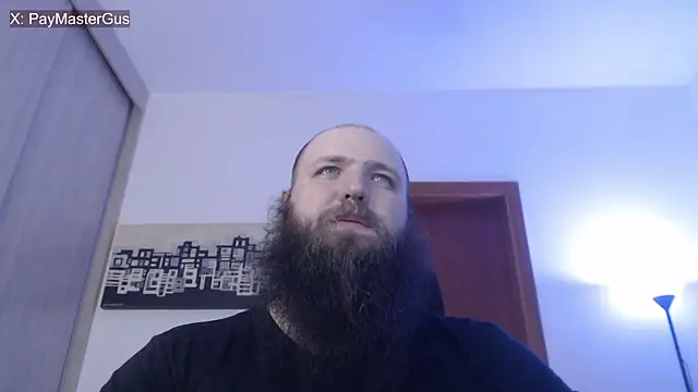 Snapshot of PayMasterGus chatting on 9, 11, 2025 PayMasterGus online show from 9, 11, 2025