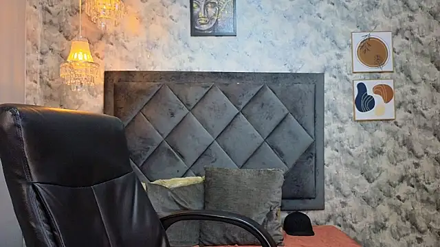 Apolo rousse1 online show from 25, 11, 2025