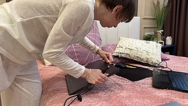 daniellia  online show from 31, 3, 2026