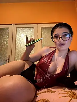 Snapshot of Larra69 chatting on 5, 1, 2026 Larra69 online show from 5, 1, 2026