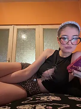 Snapshot of Larra69 chatting on 18, 2, 2026 Larra69 online show from 18, 2, 2026