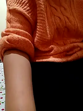 Mroma89six online show from 5, 12, 2025