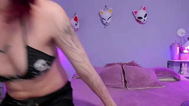 Snapshot of Zoe_Lynch_ chatting on 7, 10, 2025 Zoe Lynch online show from 7, 10, 2025