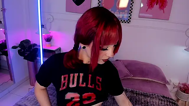 Zoe Lynch  online show from 9, 2, 2026