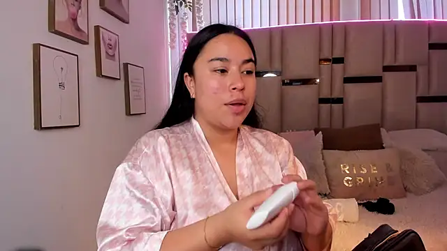 Zoey thompson online show from 13, 2, 2026