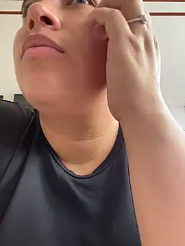 Zoey thompson online show from 11, 4, 2026