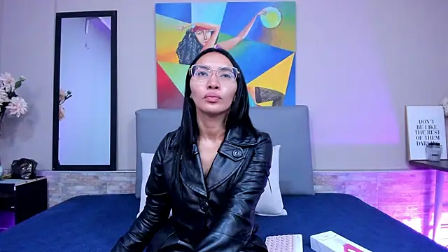 lucyy liiuu online show from 10, 9, 2025