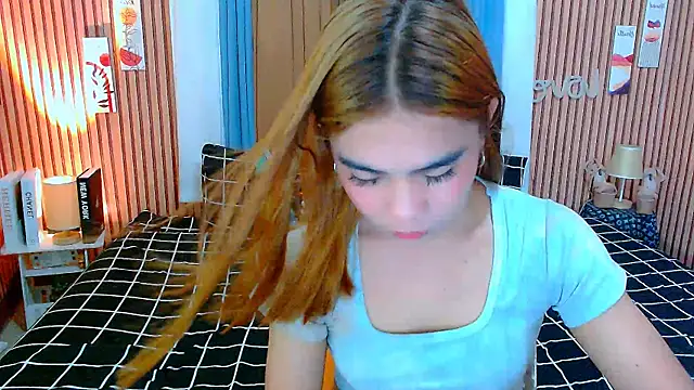 Snapshot of mikhaylahanderson chatting on 18, 11, 2025 mikhaylahanderson online show from 18, 11, 2025