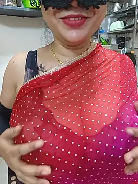 Snapshot of Queen_Nightt chatting on 18, 6, 2026 Queen Nightt online show from 18, 6, 2026
