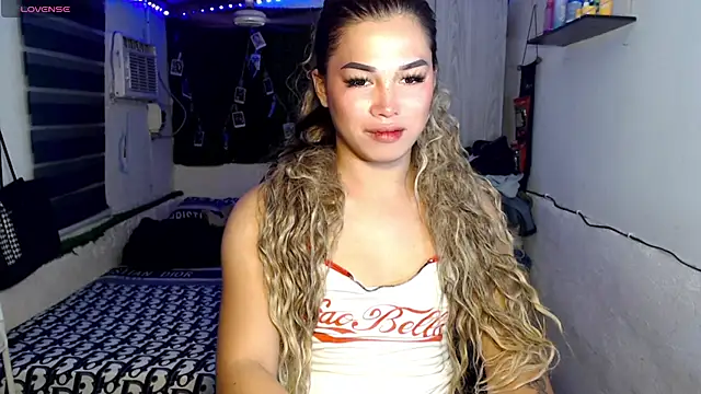 Snapshot of Miss_Chloe69 chatting on 31, 10, 2025 Miss Chloe69 online show from 31, 10, 2025