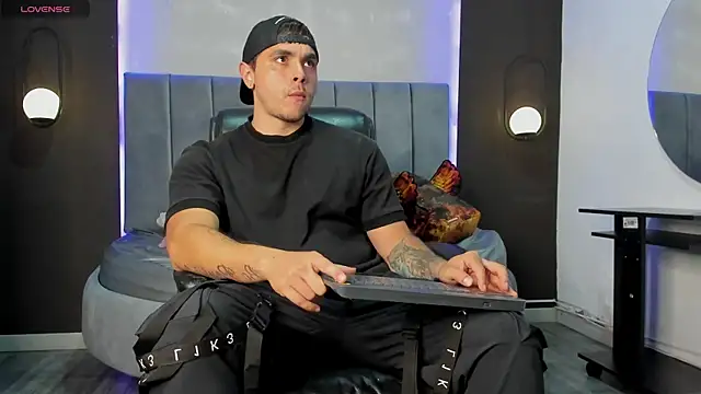 Liam walk  online show from 12, 9, 2025