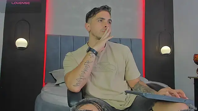 Liam walk  online show from 30, 3, 2026