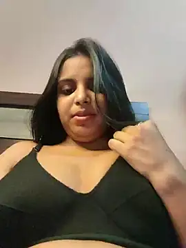 Snapshot of Maahhii_2 chatting on 28, 4, 2026 Maahhii 2 online show from 28, 4, 2026