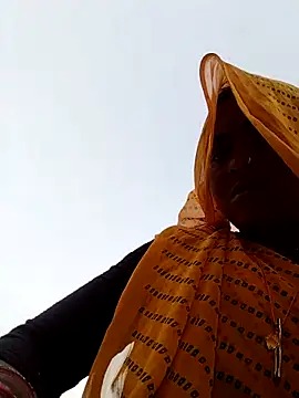 Snapshot of Hot_yasha chatting on 9, 10, 2025 Hot yasha online show from 9, 10, 2025