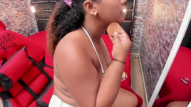 ALYANNA HOT  online show from 10, 10, 2025