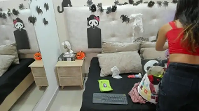 AbbyBeck online show from 30, 10, 2025