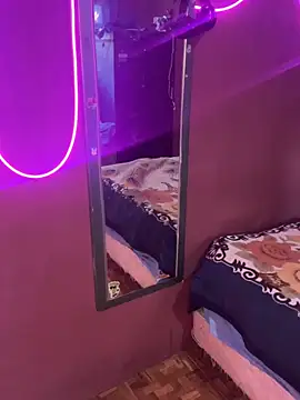 Snapshot of kiramedi chatting on 1, 10, 2025 kiramedi online show from 1, 10, 2025