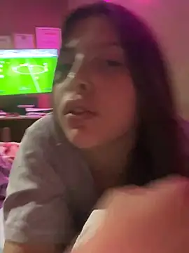 Snapshot of kiramedi chatting on 12, 10, 2025 kiramedi online show from 12, 10, 2025