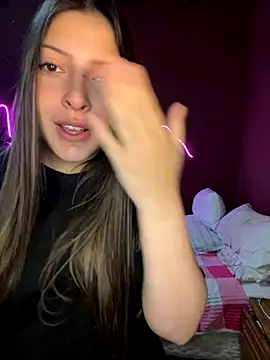 Snapshot of kiramedi chatting on 14, 10, 2025 kiramedi online show from 14, 10, 2025