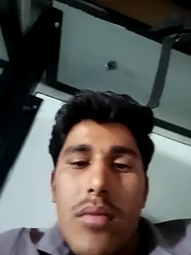 Snapshot of HarryChoudhary21 chatting on 15, 11, 2025 HarryChoudhary21 online show from 15, 11, 2025