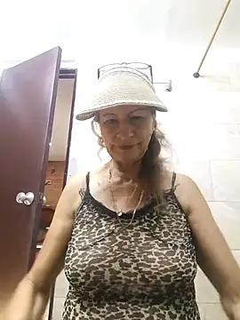 MaryeLunna online show from 9, 4, 2026