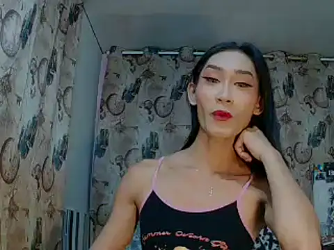 Snapshot of youarea_dreamer chatting on 10, 9, 2025 youarea dreamer online show from 10, 9, 2025