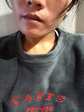 Snapshot of Maymay97 chatting on 2, 11, 2025 Maymay97 online show from 2, 11, 2025