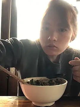 Snapshot of Maymay97 chatting on 2, 12, 2025 Maymay97 online show from 2, 12, 2025