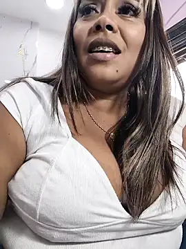 EmilyDuran  online show from 27, 11, 2025