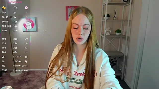 Roxy Sunnny online show from 13, 10, 2025