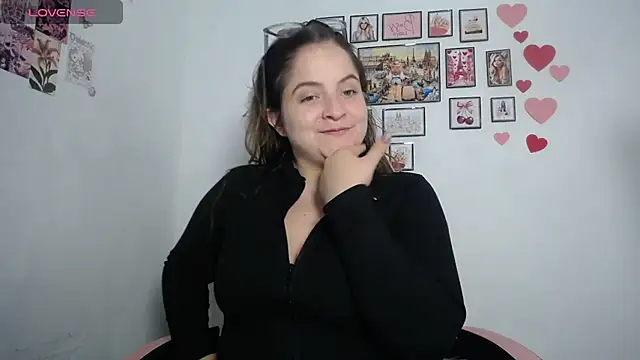 Pregnant Kloe online show from 9, 7, 2026