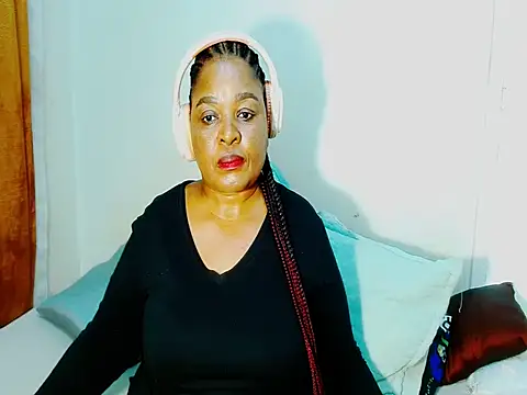 Snapshot of Love-Racheal75 chatting on 24, 6, 2026 Love-Racheal75 online show from 24, 6, 2026