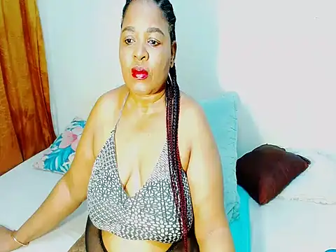 Snapshot of Love-Racheal75 chatting on 14, 7, 2026 Love-Racheal75 online show from 14, 7, 2026