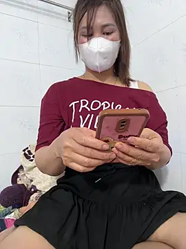 Moan Mary online show from 3, 2, 2026