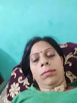Snapshot of Soniya_Roy chatting on 13, 5, 2026 Soniya Roy online show from 13, 5, 2026