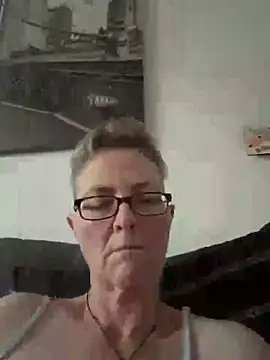 Snapshot of Curvy-Jinx chatting on 1, 7, 2026 Curvy-Jinx online show from 1, 7, 2026