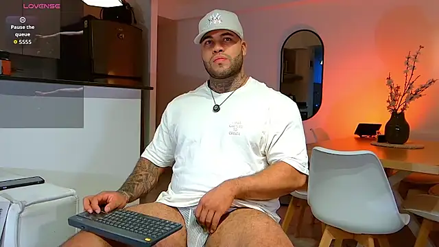 Snapshot of Michael_Salens chatting on 18, 10, 2025 Michael Salens online show from 18, 10, 2025