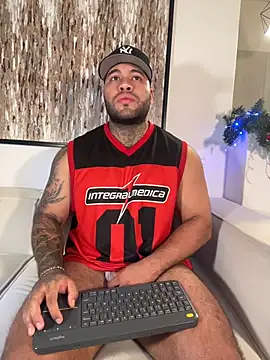 Snapshot of Michael_Salens chatting on 25, 11, 2025 Michael Salens online show from 25, 11, 2025